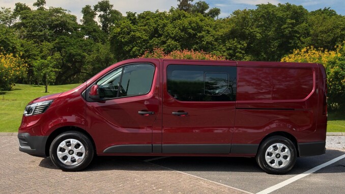 Renault Trafic Lwb Diesel LL30 Blue dCi 130 Advance [Safety] Crew Van - Image 4